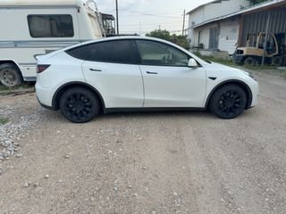 2022 Tesla Model Y Long Range Dual Motor All-Wheel Drive - Exterior Side Passenger